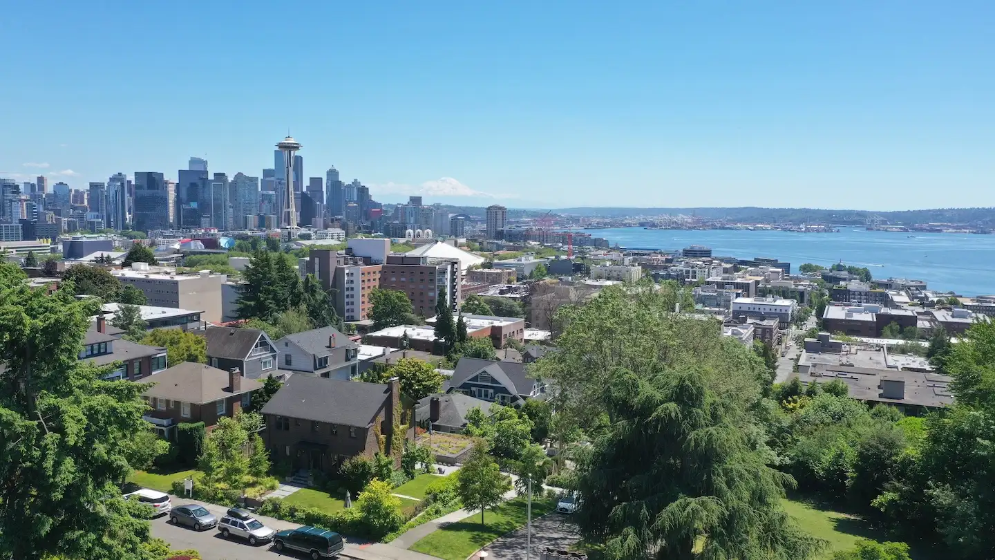 Heat Up Your Seattle Home (and Your Savings!) with a High-Efficiency Heat Pump